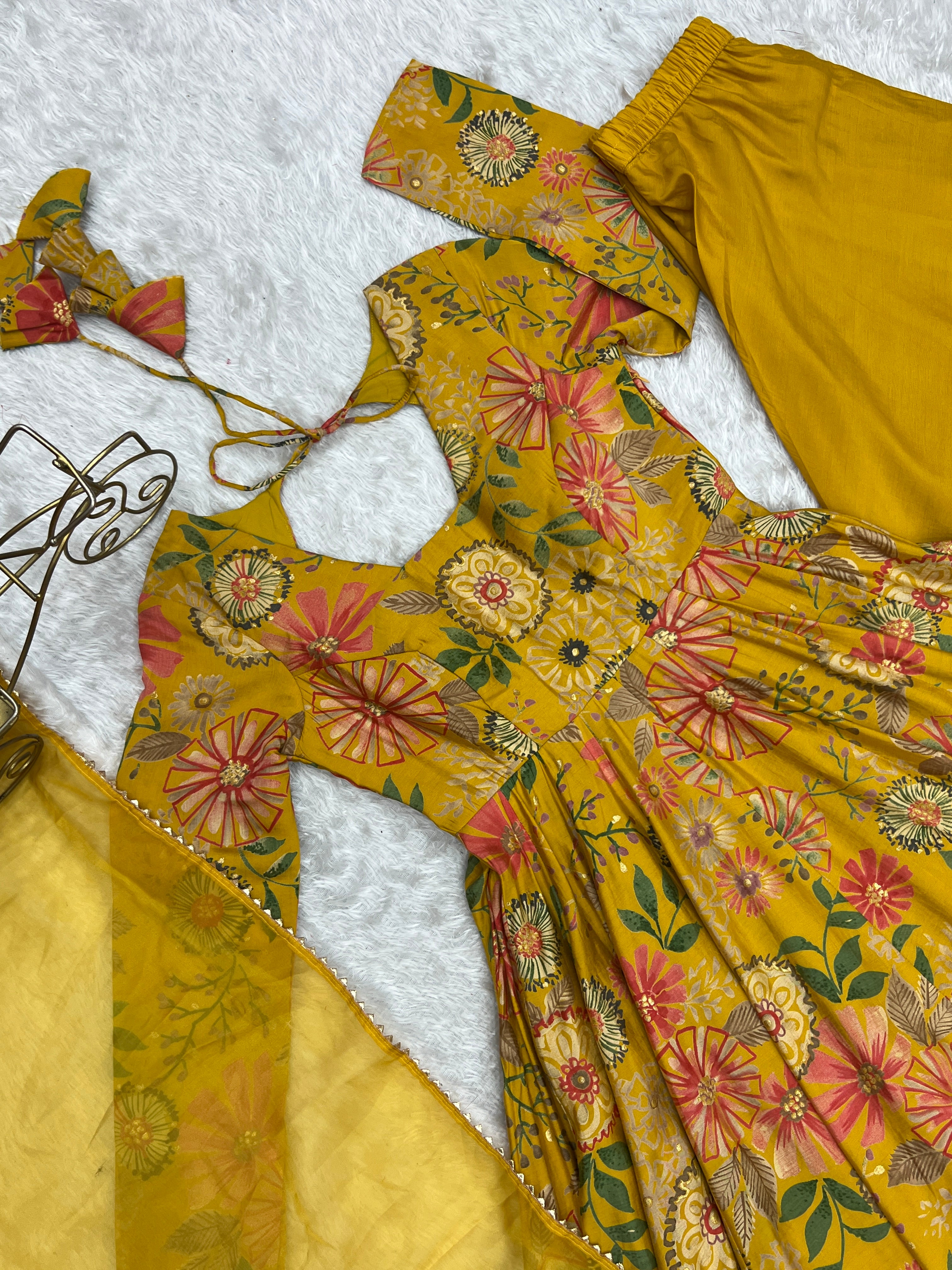 Beautiful Floral Design And Super Kurta Set