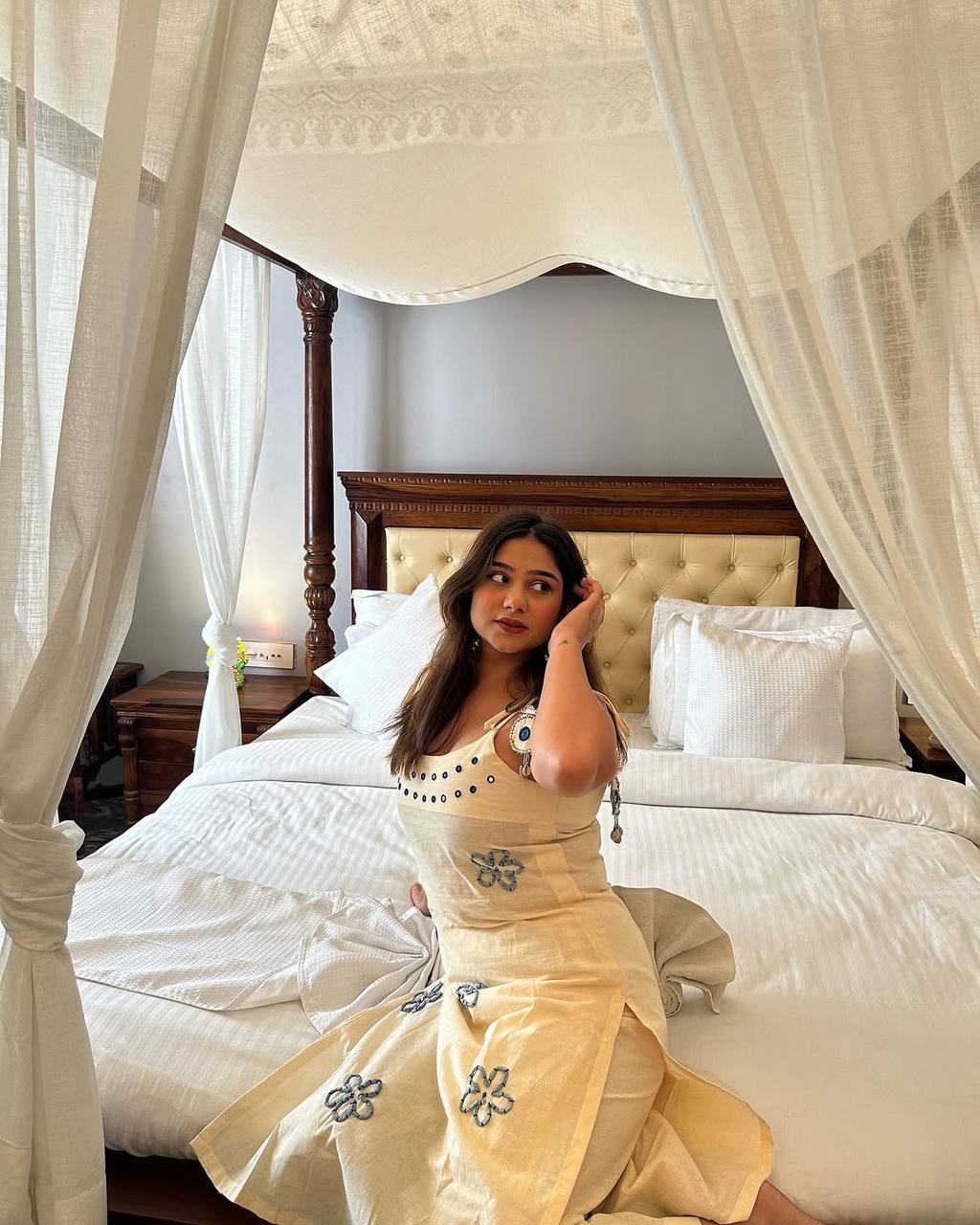 Trendy & Comfortable Kurta Set 3-Piece Stylish Ensemble