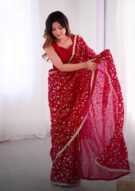 RED BEAUTIFUL SUPER ELEGANCE DESIGN SAREES