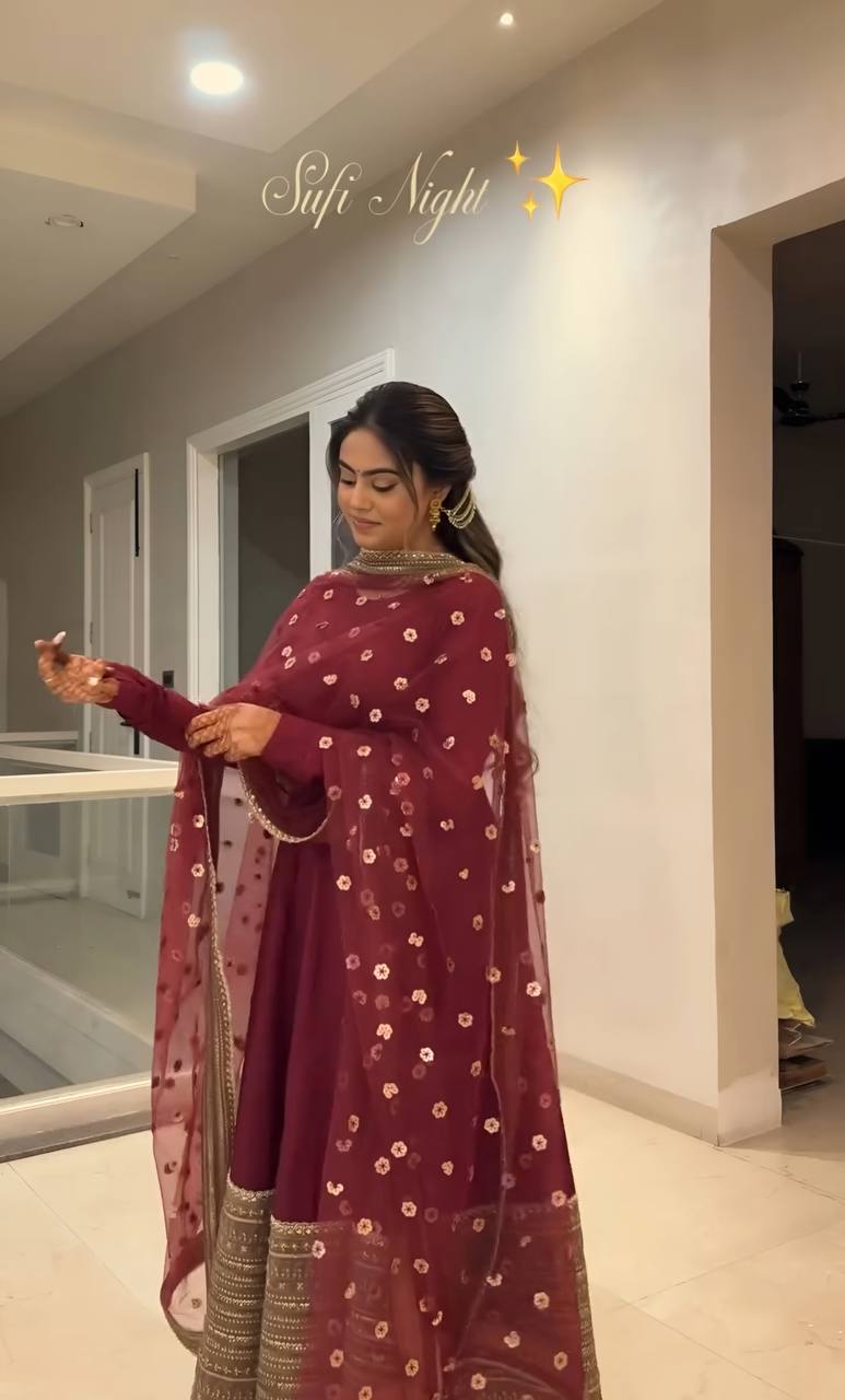 Elegant Embroidered Anarkali Suit with Dupatta – Festive & Wedding Wear ✨