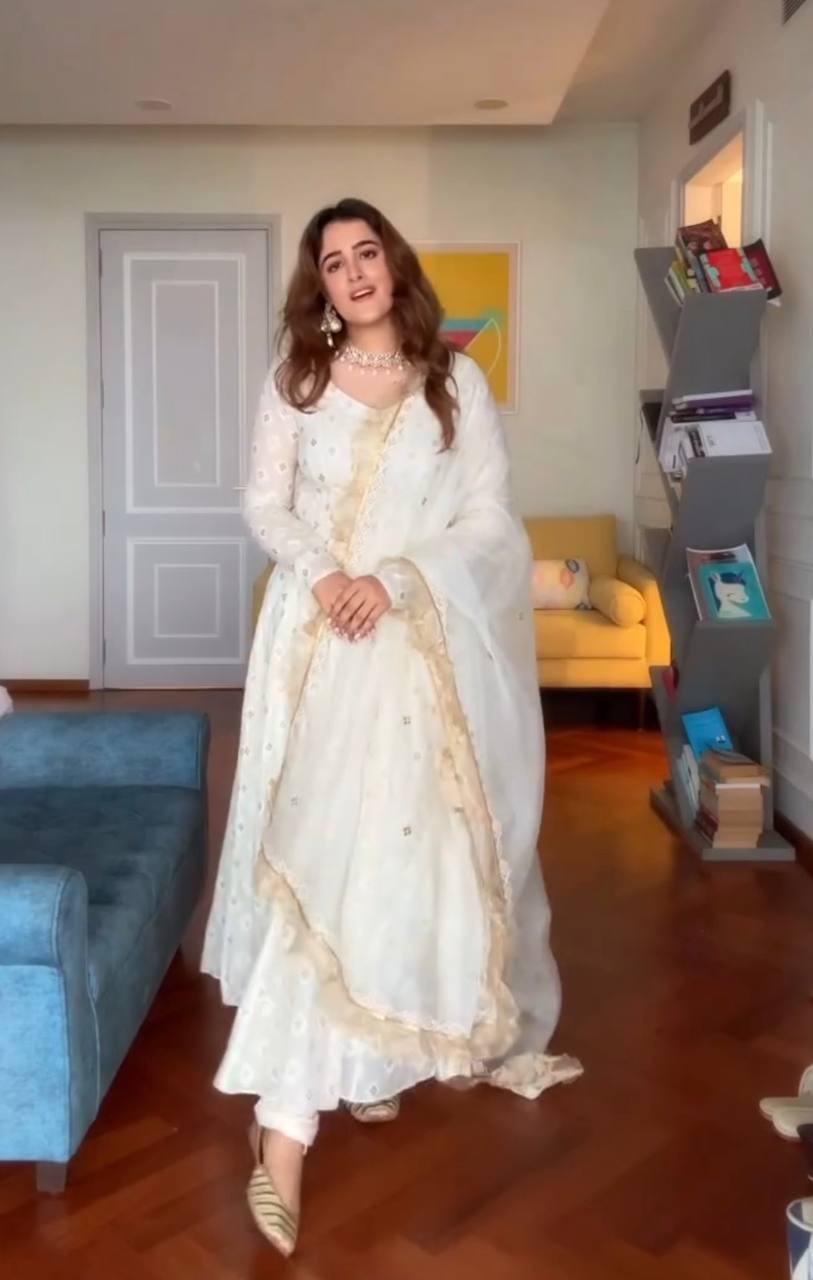 Elegant White Anarkali Suit Set with Dupatta – Festive & Party Wear