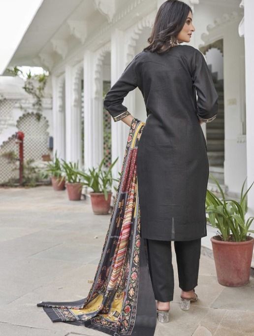 Ethnic Motifs Yoke Designed Straight Kurta Set