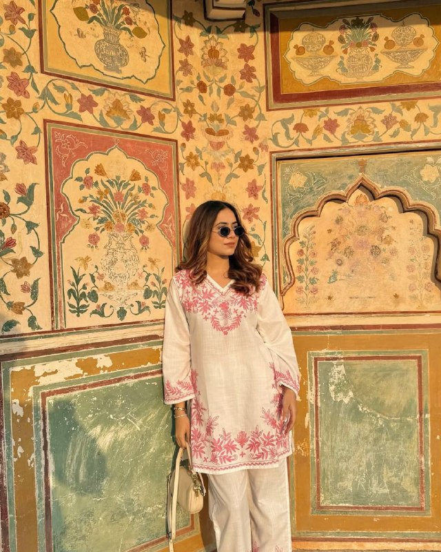 SPECIAL LILAN FULL EMBROIDERY KURTI SET