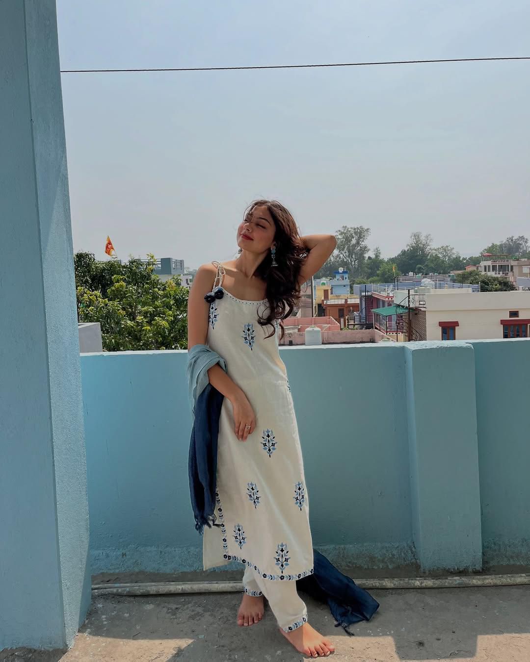 EXCLUSIVE STRIPPED KURTI AND PANT IN COTTON WITH DUPATTA