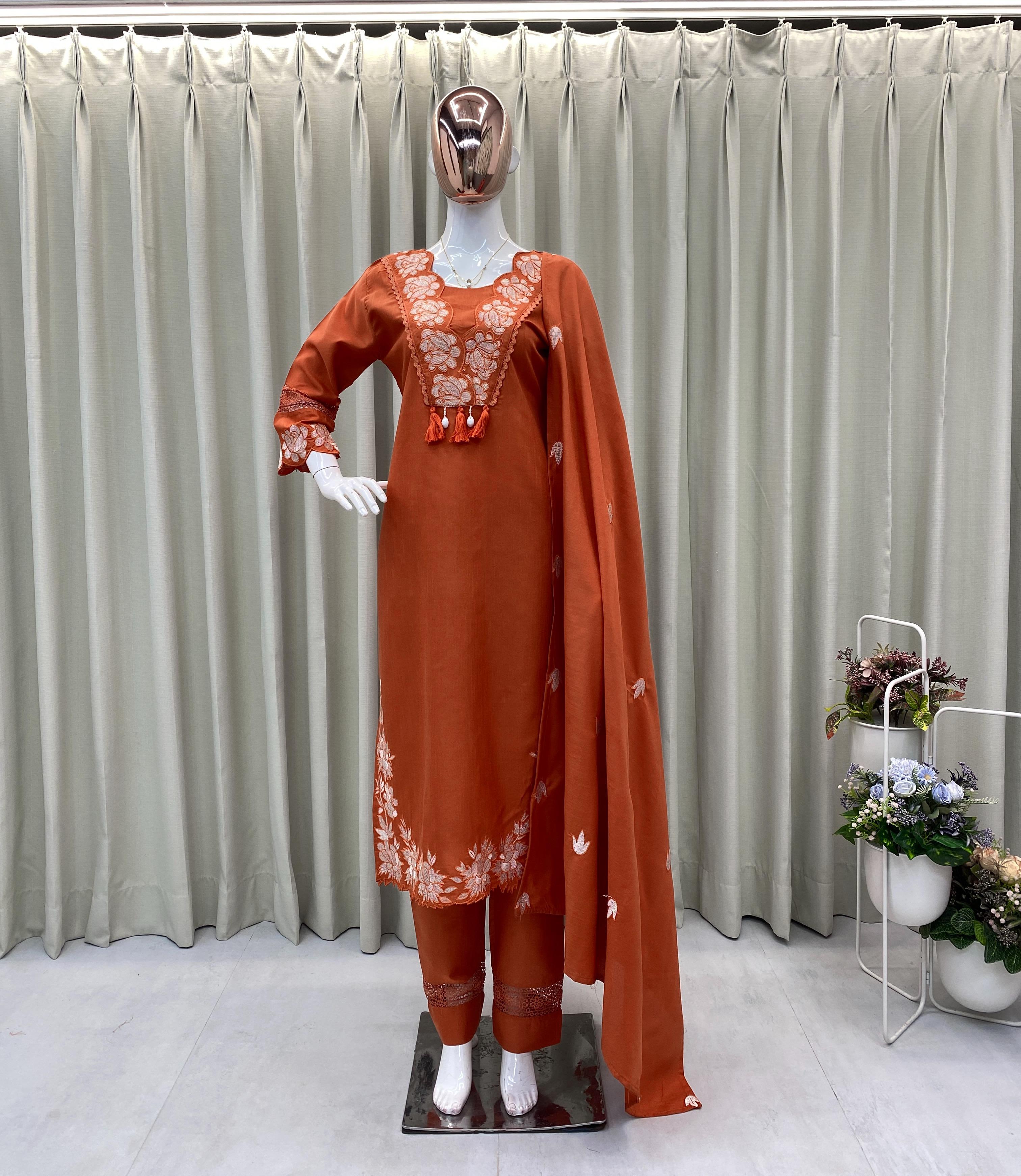 DESIGNER WEAR EXCLUSIVE AND COMFORTABLE SUIT IN REYON SLUB COTTON FABRIC TOP PANT WITH DUPATTA PAIR