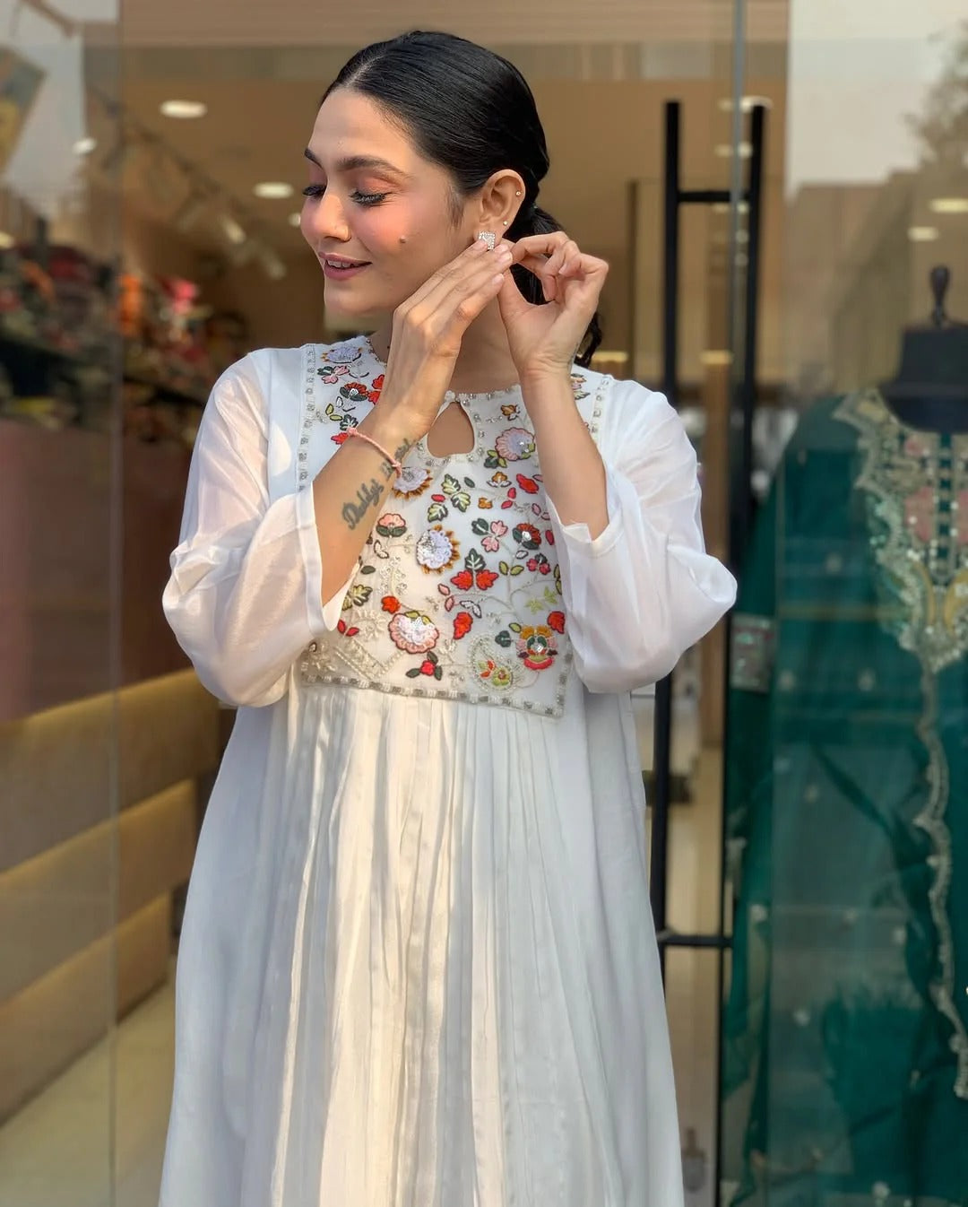 Minimalist Charm: Elegant Cream Kurta for Effortless Everyday Style