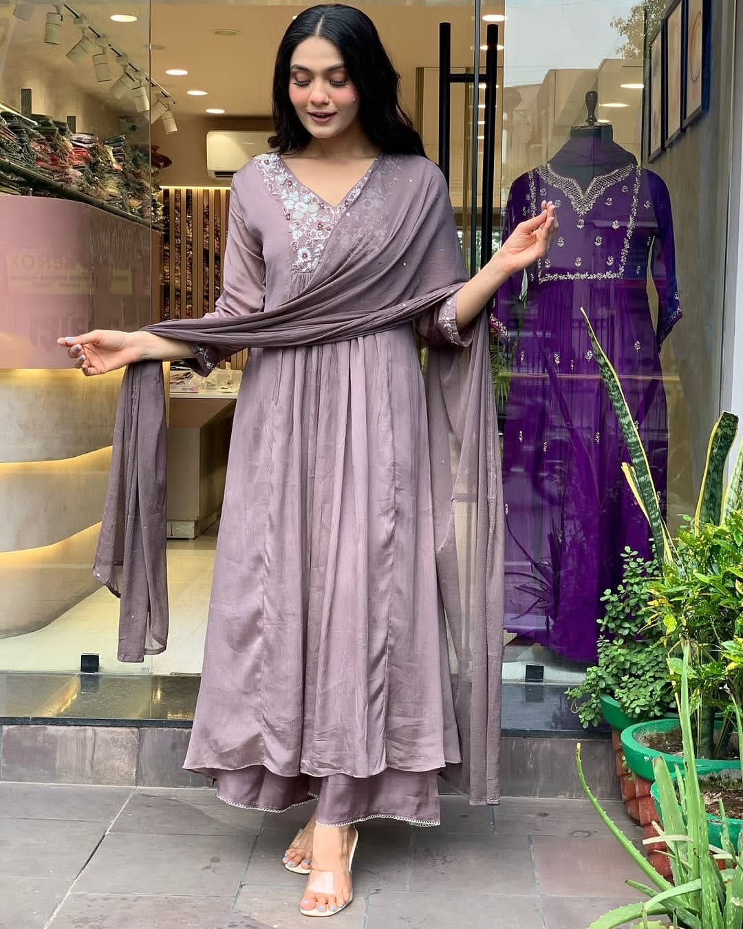 Effortless Glamour in Wine – A Flowing Kurta for Every Occasion