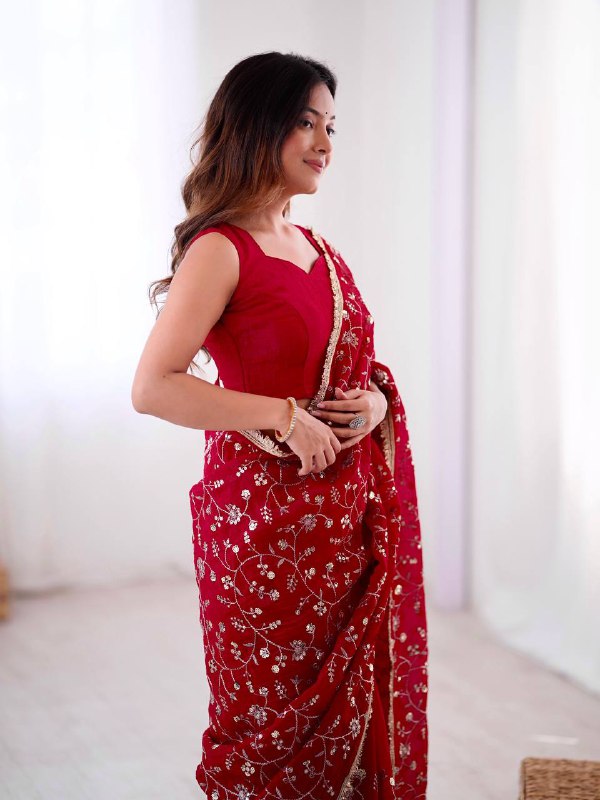 RED BEAUTIFUL SUPER ELEGANCE DESIGN SAREES