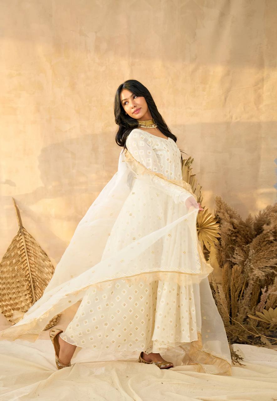 Elegant White Anarkali Suit Set with Dupatta – Festive & Party Wear