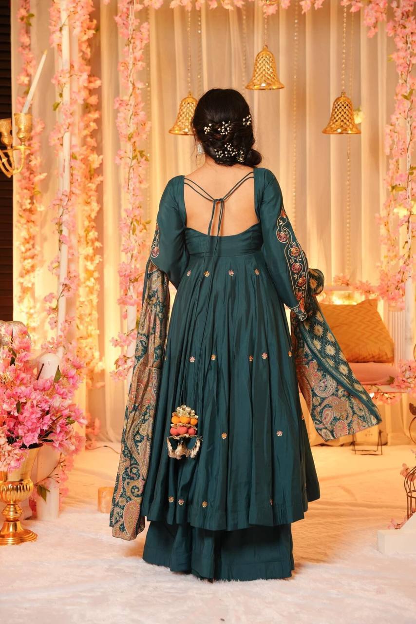 Pure Chinnon Super Beautiful Suit Set