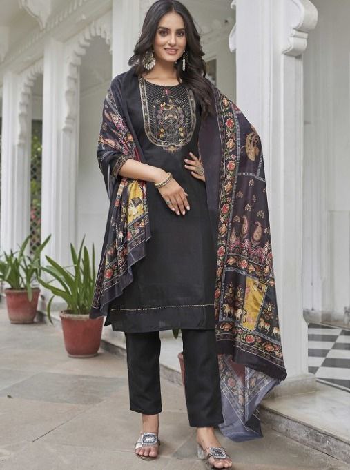 Ethnic Motifs Yoke Designed Straight Kurta Set