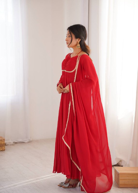 HEAVY PURE FOX BLOOMING GEORGETTE GOWN