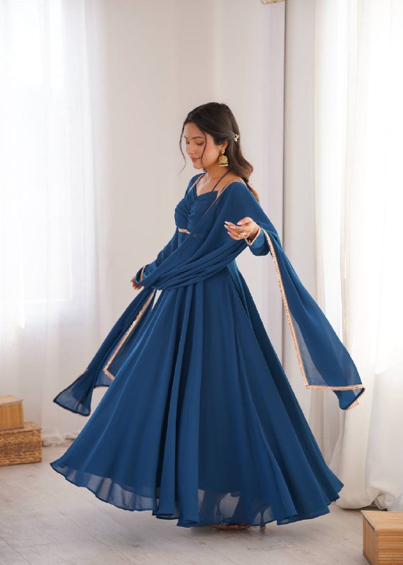 HEAVY PURE FOX BLOOMING GEORGETTE GOWN
