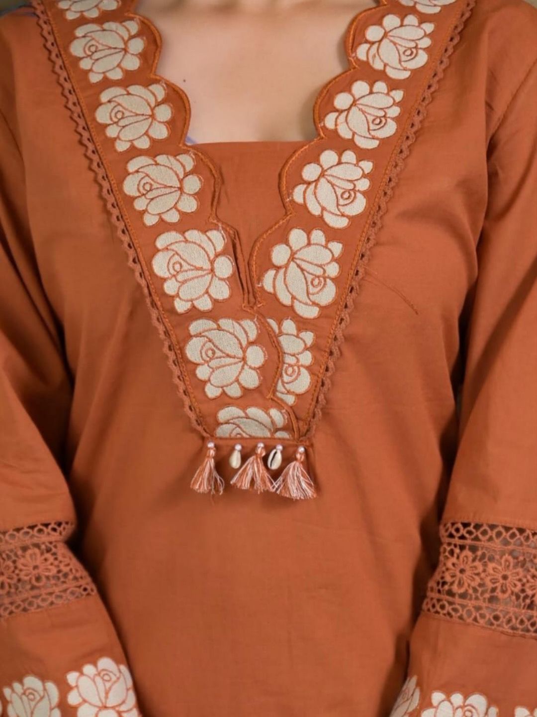 DESIGNER WEAR EXCLUSIVE AND COMFORTABLE SUIT IN REYON SLUB COTTON FABRIC TOP PANT WITH DUPATTA PAIR