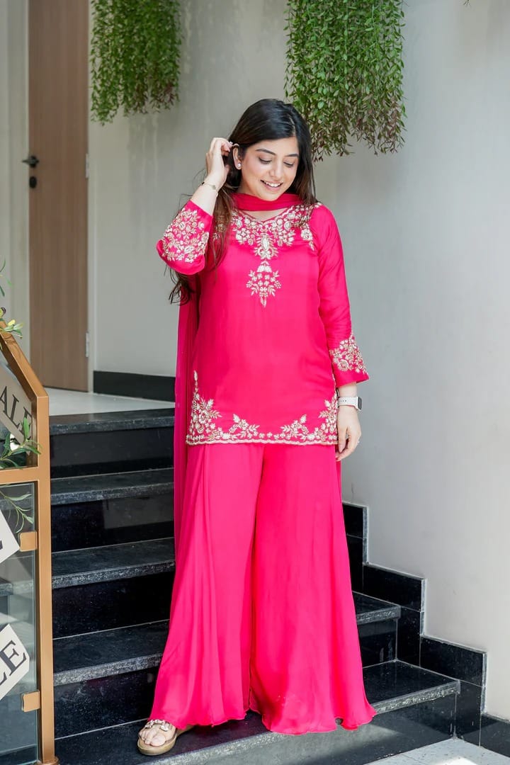 Đěsigner Party Wear Look Pure Mul Chanderi Top Plazzo & Dupatta Set