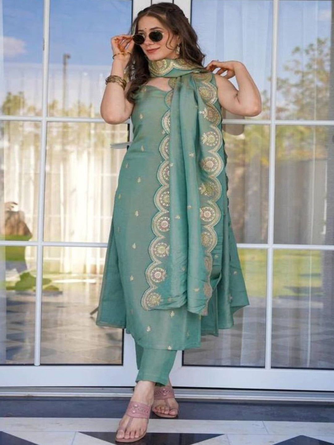 Sophisticated Allure: Embroidered Magenta Kurta with Flowing Dupatta